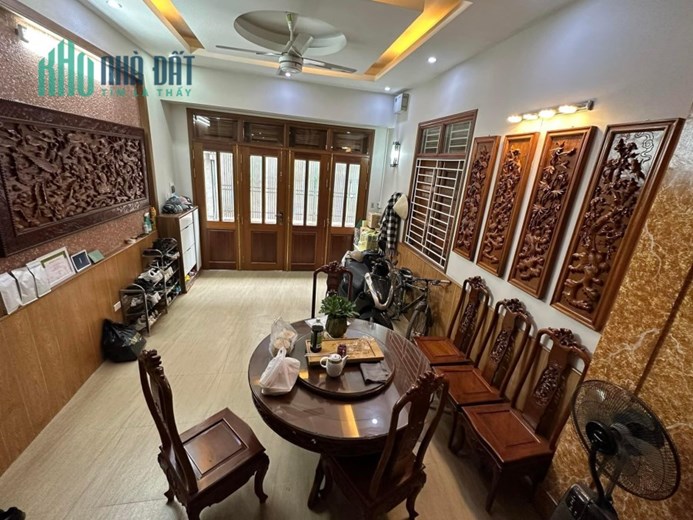 56m 5 Tầng Nhỉnh 11 Tỷ Phân Lô Quân Đội Phố Phùng Chí Kiên. Ô Tô Tránh. Tiện ích Ngập Tràn. Chủ Xây
