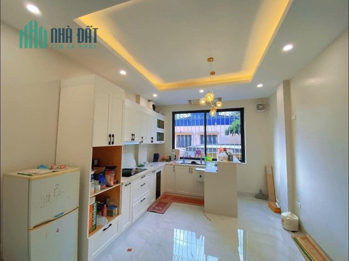 65m 5 Tầng Mặt Tiền 4m Trung Tâm Quận Cầu Giấy. Nhà Đẹp 2 Thoáng Chủ Xây Tâm Huyết. Vỉa Hè Rộng