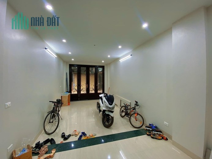 65m 5 Tầng Mặt Tiền 4m Trung Tâm Quận Cầu Giấy. Nhà Đẹp 2 Thoáng Chủ Xây Tâm Huyết. Vỉa Hè Rộng