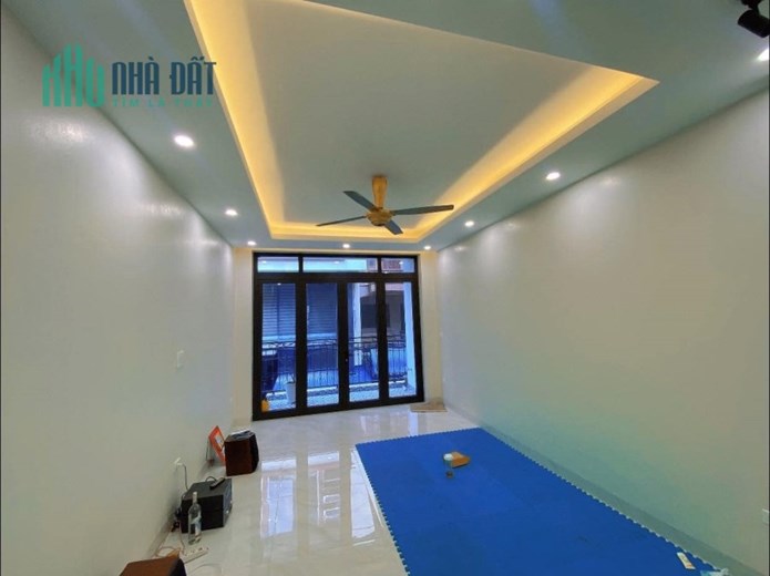 65m 5 Tầng Mặt Tiền 4m Trung Tâm Quận Cầu Giấy. Nhà Đẹp 2 Thoáng Chủ Xây Tâm Huyết. Vỉa Hè Rộng