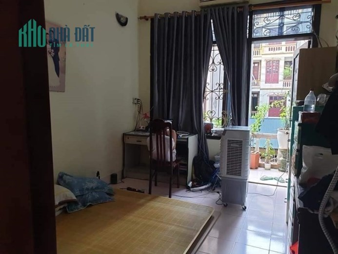 65m 4 Tầng Nhỉnh 7 Tỷ Phân Lô Quân Đội Trung Tâm Cầu Giấy. Vị Trí Đẹp Hàng Xóm Toàn Cán Bộ Dân Trí