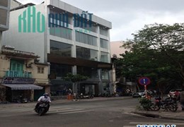 CHO THUÊ NHÀ MẶT TIỀN 132-134 YERSIN QUẬN 1