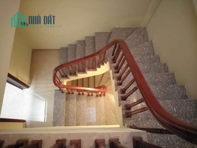 Bán nhà Yên Xá- Tân Triều 30m x 5 tầng, ngõ thông, ba gác đỗ cửa, giá chỉ 3,35 tỷ.
