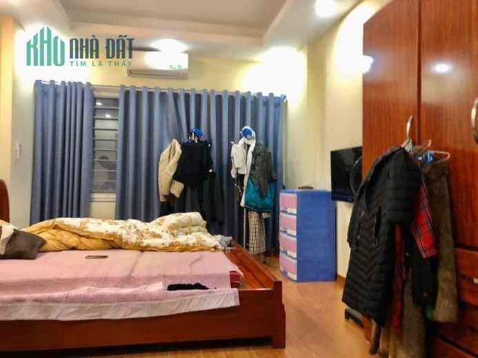 Bán nhà Yên Xá- Tân Triều 30m x 5 tầng, ngõ thông, ba gác đỗ cửa, giá chỉ 3,35 tỷ.