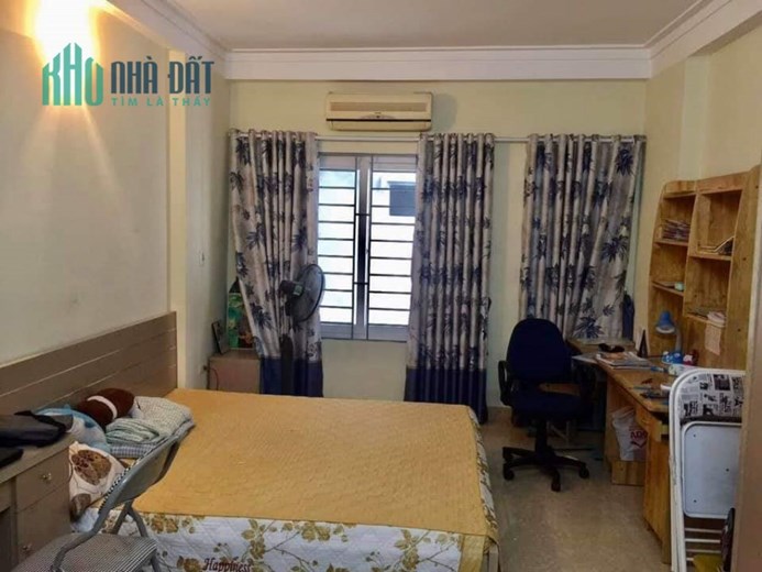 Bán nhà Yên Xá- Tân Triều 30m x 5 tầng, ngõ thông, ba gác đỗ cửa, giá chỉ 3,35 tỷ.