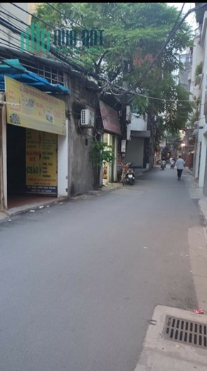 Cho thuê tầng 1 nhà mặt ngõ để kinh doanh ở Hoàng Văn Thái DT 30m2, MT: 3m, 7 triệu/tháng.