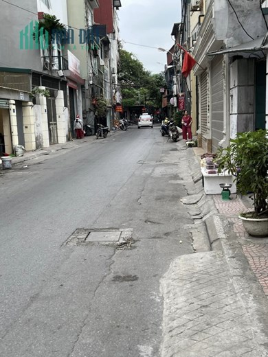 BÁN NHÀ BỒ ĐỀ 48M 4 TẦNG GIÁ 3 TỶ 6 NHÀ ĐẸP, FULL NỘI THẤT  CÁCH Ô TÔ TRÁNH 10M.