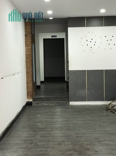 Cho thuê nhà mặt tiền, gần cầu vượt Ngã Ba Huế
