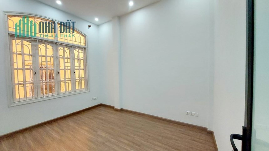 Bán Nhà Trần Khát Chân, 38m x 4 tầng, 4 tỷ, lô góc, ngõ thông