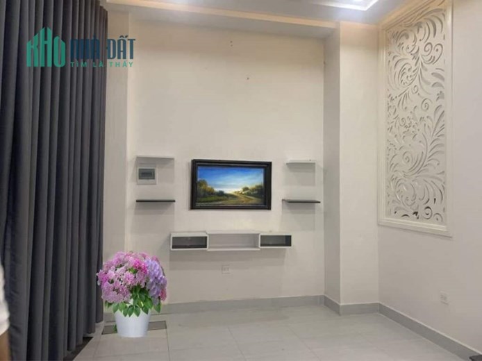 GẤP BÁN NHÀ TT Q10 - 5 PHÒNG NGỦ - 5 WC- ĐANG CHO THUÊ 40tr/THÁNG - CHỈ 5,6 TỶ THƯƠNG LƯỢNG