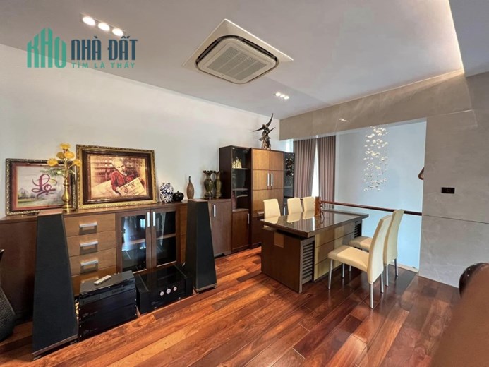 ⚜️ Bán Nhà Mặt Phố Cửa Nam, Hoàn Kiếm, 120m2 5T MT 4.5m, Chỉ 73 Tỷ ⚜️