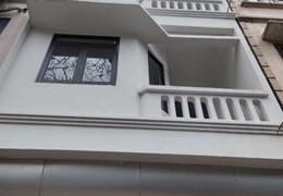 BÁN NHÀ  ĐẸP HỌC VIỆN TÀI CHÍNH-- QUẬN BÂC TỪ LIÊM - DÂN XÂY- GẦN CHỢ- DT40M , MT4m , GIÁ HƠN 4 TỶ