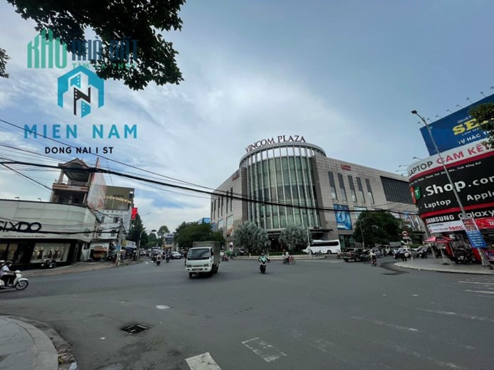 Cho thuê nhà 1 trệt 2 lầu GÓC MẶT TIỀN đường PHẠM VĂN THUẬN cung đường THỜI TRANG TRUNG TÂM TP.Biên