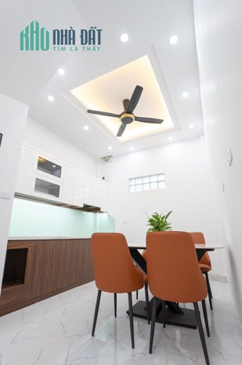Nhà đẹp Phố Minh Khai, hai mặt thoáng, ngõ thông, ở là sướng. Diện tích 36m, 4 tầng nở hậu.