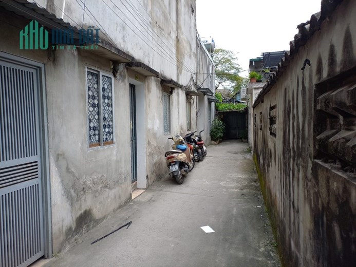 BÁN ĐẤT SIÊU ĐẦU TƯ HOÀNG QUỐC VIỆT, XÂY CCMN, CHIA LÔ,DT110M, MT 7M, GIÁ 70TR/M (8 TỶ)