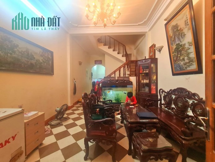 Ô TÔ VÀO NHÀ! BÁN NHÀ GIÁP NHẤT – TX, 53.1M2*4T, MT 4.5 M, GIÁ 7.65 TỶ, CÓ GIA LỘC.
