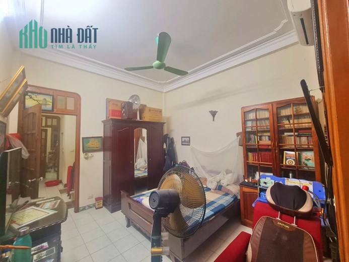 Ô TÔ VÀO NHÀ! BÁN NHÀ GIÁP NHẤT – TX, 53.1M2*4T, MT 4.5 M, GIÁ 7.65 TỶ, CÓ GIA LỘC.