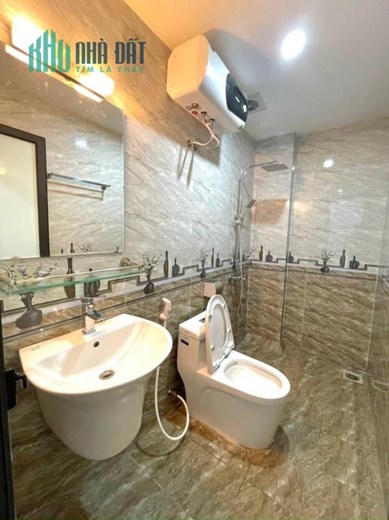 Ô TÔ VÀO NHÀ! BÁN NHÀ GIÁP NHẤT – TX, 53.1M2*4T, MT 4.5 M, GIÁ 7.65 TỶ, CÓ GIA LỘC.