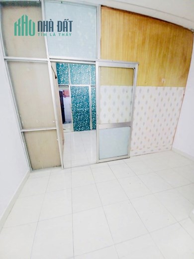 SÁT AEON - HẺM XE HƠI - 2 TẦNG BTCT - 2 PHÒNG NGỦ - GIÁ 3.05 TỶ TL