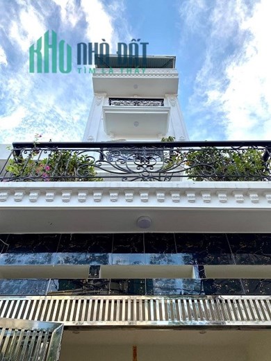 NĂM XƯA KIỀU VẪN LÀ KIỀU, BÂY GIỜ EM BÁN NHÀ ĐẸP LONG BIÊN. THƯƠNG KIỀU TA NHỚ CỐ HƯƠNG AI ƠI YÊU