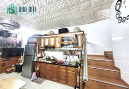 Bán nhà ngõ chợ Khâm Thiên(Đống Đa) 30m2 x4Tầng, 2 mặt thoáng, cách phố 30m, giá 2.5 tỷ