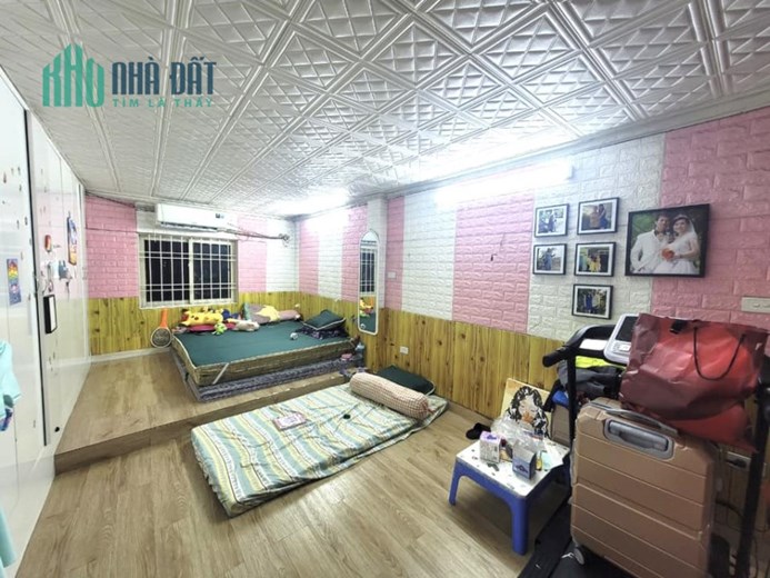Bán nhà ngõ chợ Khâm Thiên(Đống Đa) 30m2 x4Tầng, 2 mặt thoáng, cách phố 30m, giá 2.5 tỷ