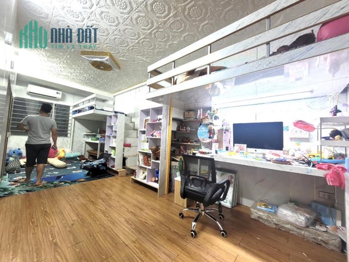 Bán nhà ngõ chợ Khâm Thiên(Đống Đa) 30m2 x4Tầng, 2 mặt thoáng, cách phố 30m, giá 2.5 tỷ