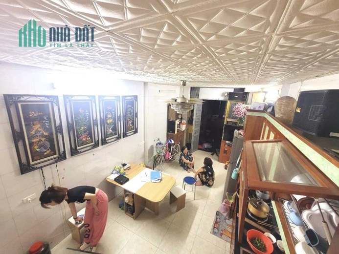 Bán nhà ngõ chợ Khâm Thiên(Đống Đa) 30m2 x4Tầng, 2 mặt thoáng, cách phố 30m, giá 2.5 tỷ