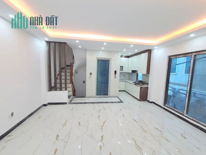 BÁN NHÀ KIM GIANG-HOÀNG MAI-5 TẦNG- MỚI KINH KOONG- THANG MÁY - NỘI THẤT ĐẲNG CẤP-