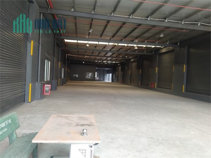 Kho chứa hàng, chuỗi cung ứng hàng hóa, vận chuyển logistic, TP Dĩ An, Xưởng trống giao liền