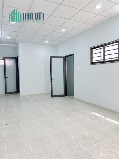 Nhà góc mới 2 tầng nở hậu L 9m gần đường Trần Bình Trọng P2Q5