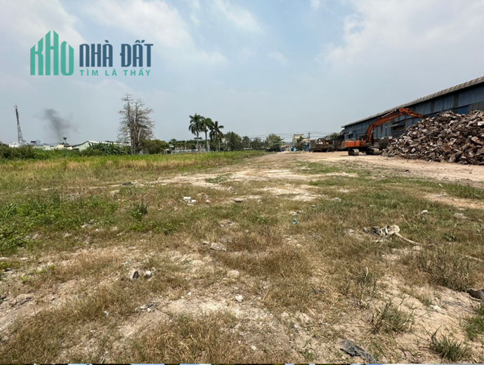 Cho thuê gần 4ha sân bãi ở gần ngã tư Miếu Ông Cù, Tân Uyên, BD