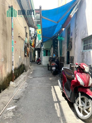 Nhà 2 tầng hẻm thẳng đường Hưng Phú P9Q8 -  Giá : 3.3 Tỷ (Bớt lộc)