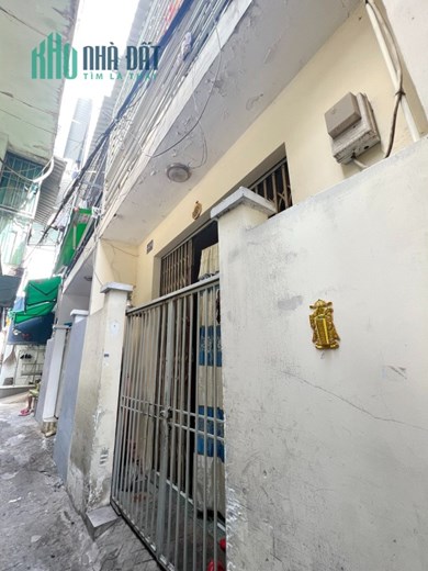Nhà 2 tầng hẻm thẳng đường Hưng Phú P9Q8 -  Giá : 3.3 Tỷ (Bớt lộc)