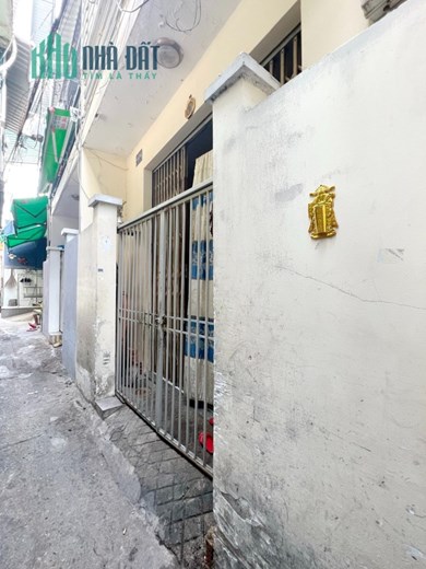Nhà 2 tầng hẻm thẳng đường Hưng Phú P9Q8 -  Giá : 3.3 Tỷ (Bớt lộc)