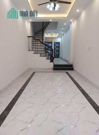 NHÀ ĐẸP PHỐ BỒ ĐỀ, DT 55M, 5TẦNG, giá 6 tỷ 5 NGÕ Ô TÔ ĐỖ CỬA,VÀO NHÀ, GẦN PHỒ HỒNG TIẾN