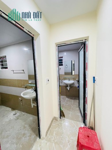 CẦN PASS LẠI VĂN PHÒNG MỚI THUÊ