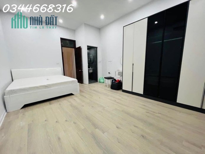 Bán nhà 5 tầng Ngọc Thuỵ, đầu Mipec, cầu Long Biên, 40m2 giá 3.65 tỷ