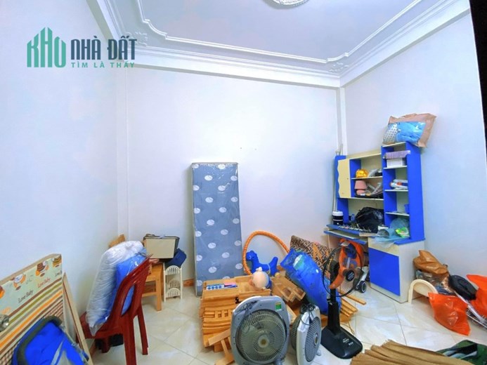 CẦN BÁN GẤP! NHÀ HOÀNG VĂN THÁI –TX, 45.3M2*4T,Ô TÔ ĐỖ CỬA, GIÁ 4.6 TỶ CÓ TL.