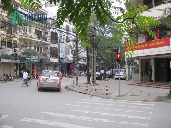 Cần tiền bán gấp nhà Mặt Phố Yết Kiêu - Nguyễn Du giá 21 tỷ, 45m x 5 tầng, Kinh doanh đắc địa