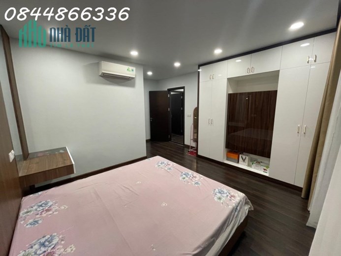 Căn góc 130m2 2 mặt thoáng, 3 phòng ngủ mặt đường Nguyễn Trãi, full nội thất, giá chỉ 7,3 tỷ