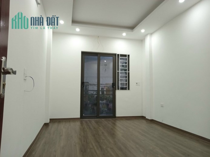 Cần thu hồi vốn , Bán nhà Minh Khai , 65m2x 5T , chỉ 5 tỷ4 , ô tô tránh , gần Time City