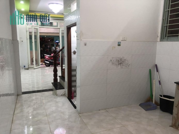 Bán nhà đẹp 2 tầng BTCT Lê Tung Quận 11 33m2 Hẻm ba gác nhỉnh 4 tỷ thương lượng