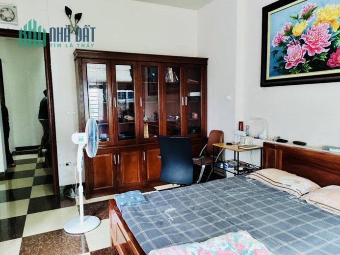 ⚜️ Bán nhà phân lô phố Nguyễn Văn Huyên, Cầu Giấy, Ô tô, Vỉa hè, 70m2 5T MT 7.4m, Chỉ 17.2 Tỷ ⚜️