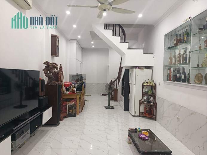 BÁN NHÀ TRƯƠNG ĐỊNH, Ô TÔ ĐỖ GẦN, TẶNG FULL NỘI THẤT, NHÀ 4 NGỦ SIÊU ĐẸP 45M2 * 4 PN HƠN 4 TỶ