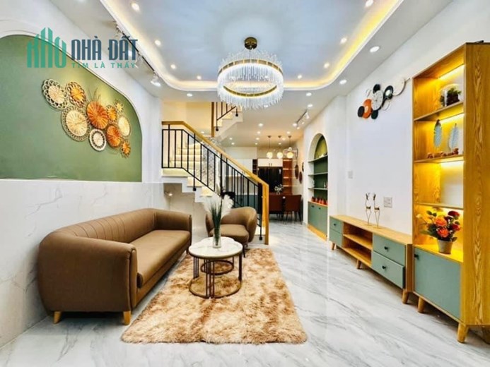 NHÀ MỚI KOONG NGÕ RỘNG THOÁNG SÁNG CÁCH PHỐ VÀI BƯỚC CHÂN, ĐỐI DIỆN ROYAL CITY - THANH XUÂN