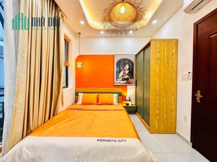 NHÀ MỚI KOONG NGÕ RỘNG THOÁNG SÁNG CÁCH PHỐ VÀI BƯỚC CHÂN, ĐỐI DIỆN ROYAL CITY - THANH XUÂN