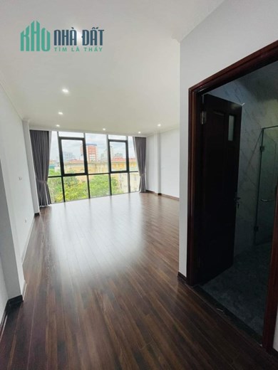 víp nhất quận đống đa tòa VP hoàng cầu ôtô tránh 84,5m 7t nhỉnh 31 tỷ.
