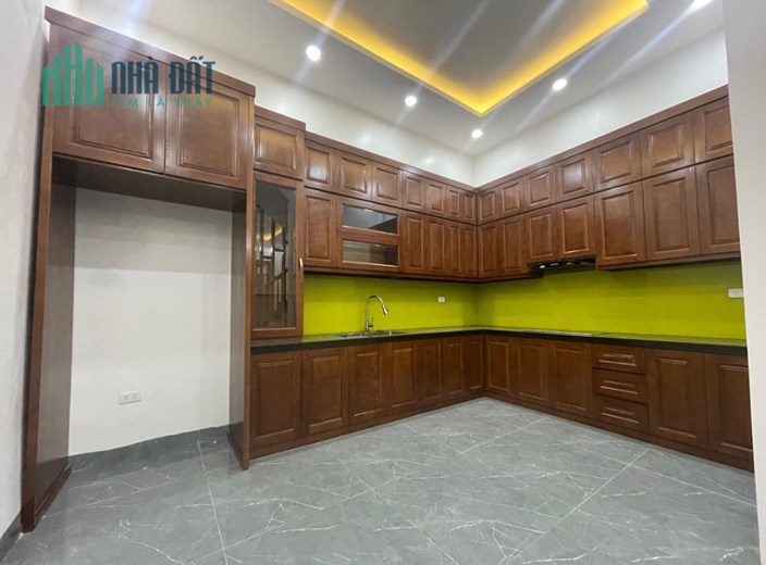 NHÀ MỚI Ở NGAY HOÀNG QUỐC VIỆT – NGÕ THÔNG – GẦN PHỐ - DÂN TRÍ CAO, AN NINH TỐT 4T x 54M2, 6.8 TỶ