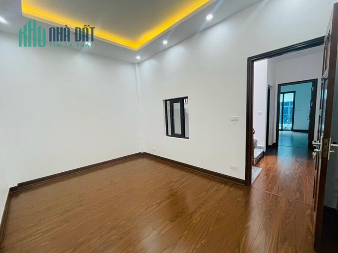 NHÀ MỚI Ở NGAY HOÀNG QUỐC VIỆT – NGÕ THÔNG – GẦN PHỐ - DÂN TRÍ CAO, AN NINH TỐT 4T x 54M2, 6.8 TỶ